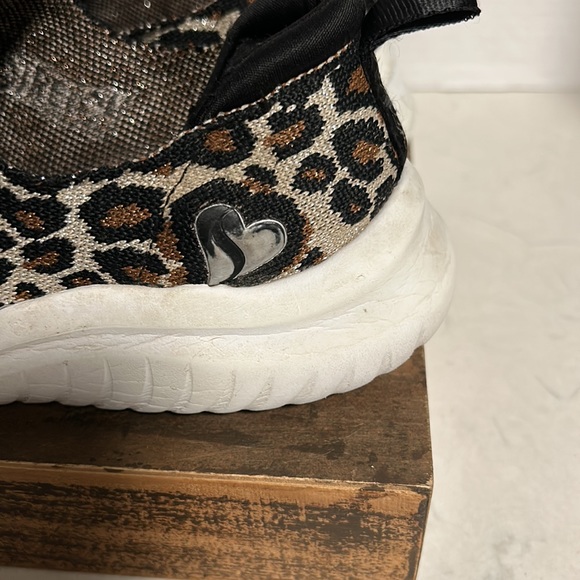 Sketchers Air Cooled Memory Foam Sneaker - Picture 5 of 11